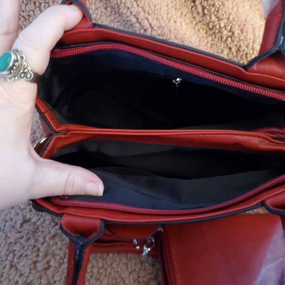 Red Purse - Picture 5 of 6